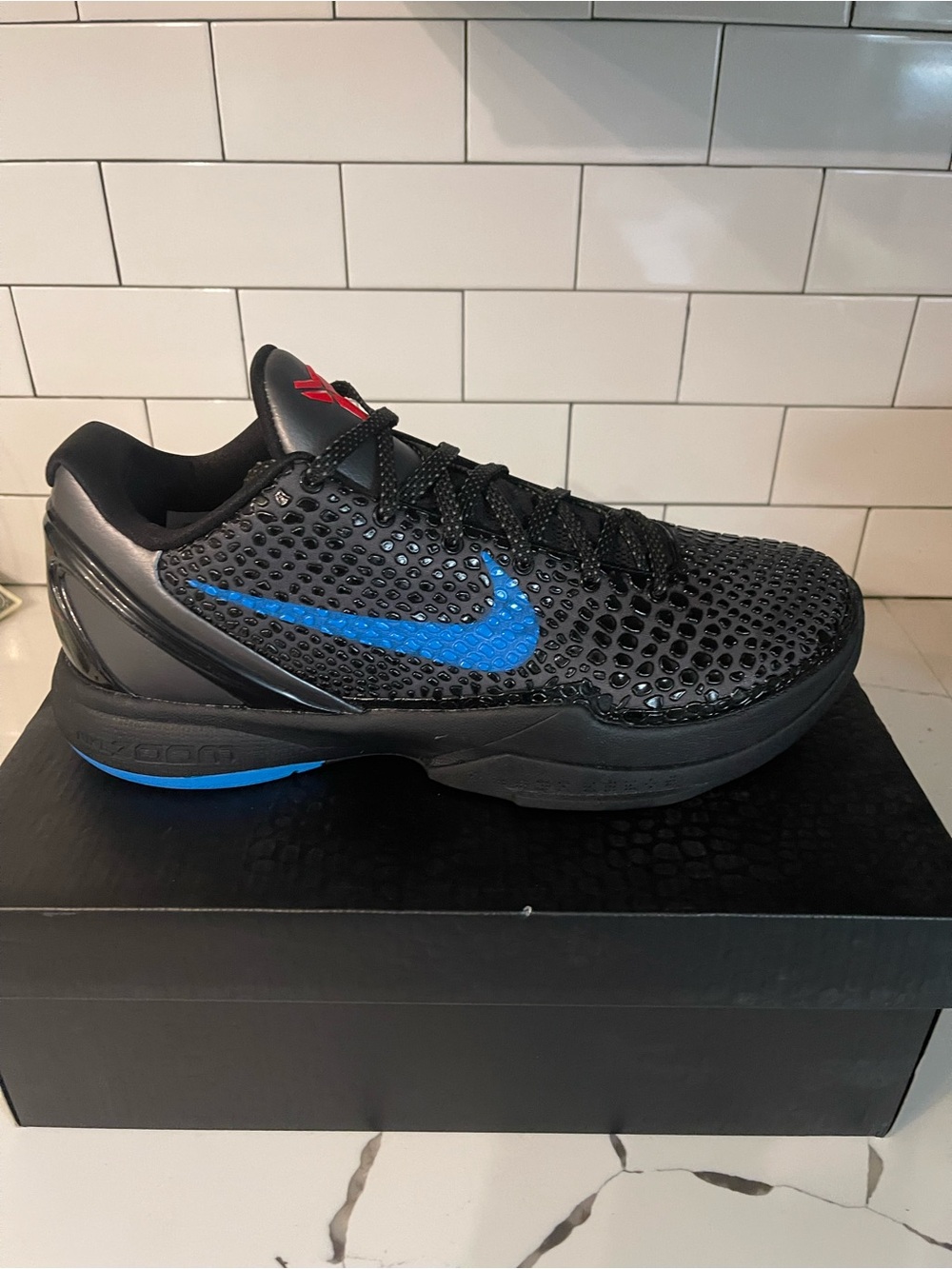 Men’s Dark Knight Size 13.